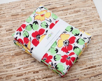 Large Cloth Napkins - Set of 4 (N6418) - Yellow Green Floral Reusable Fabric Napkins