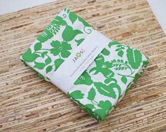 Large Cloth Napkins - Set of 4 - (N9255) - Green Floral on White Reusable Fabric Napkins