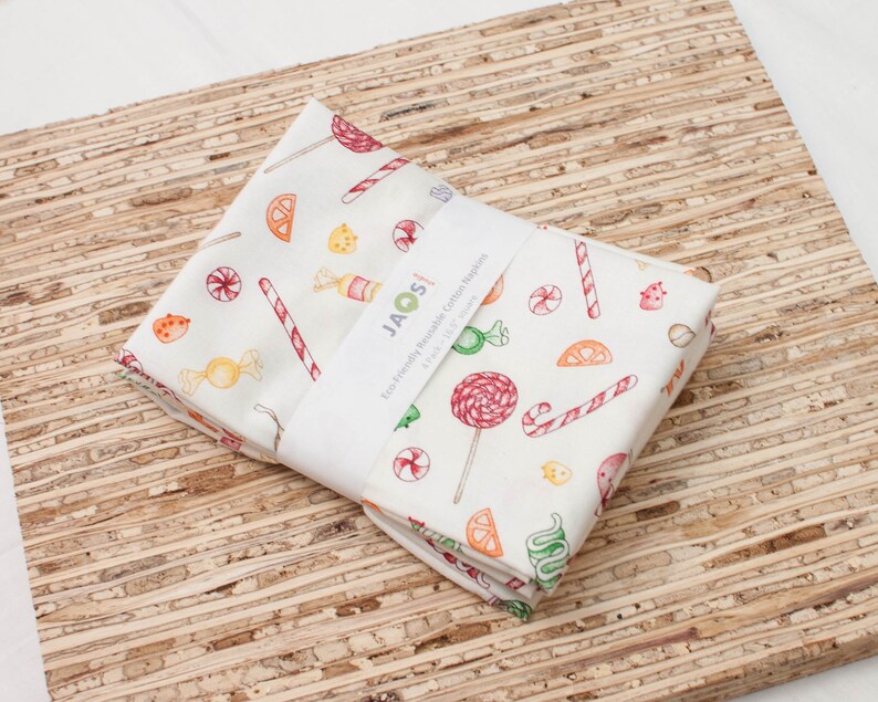 Set of 4 - - Christmas Holiday Candy Modern Reusable Fabric Napkins Large Cloth Napkins N7183
