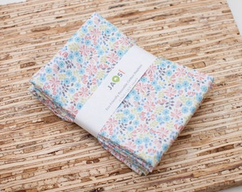 Large Cloth Napkins - Set of 4 (N6596) - Little Floral Leaves Reusable Fabric Napkins