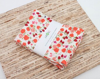 Large Cloth Napkins - Set of 4 - (N6056) - White Rose Berry Modern Reusable Fabric Napkins