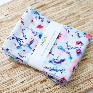 Large Cloth Napkins - Set of 4 - (NC623) - Wild Blue Floral Mist Reusable Fabric Napkins
