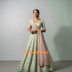 Maulbeerseide Lehenga, Pailletten Dori Work, Netz Rüschen, Organza Dupatta