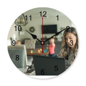Reloj de pared minimalista de PVC: moderno reloj de pared sin marco ni números, silencioso y decorativo para el hogar y la oficina.