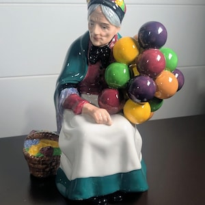 Vintage Royal Doulton “The old balloon seller” Figurine – HN1315, Hand Painted Porcelain, Collectible English Pottery