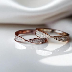 Twisted Diamond Engagement Ring 925 Sterling Silver Pave Set Wedding Band Round Cut Moissanite Anniversary Ring Anniversary Gift for Her