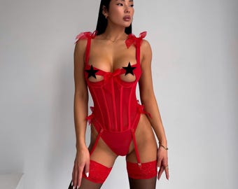 Body corsé rojo transparente de encaje con ligueros, conjunto de lencería con tirantes