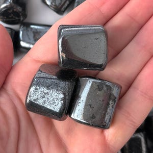 Hematite Tumbled Stone | Protection | Grounding | Emotional Stability | Perserverance