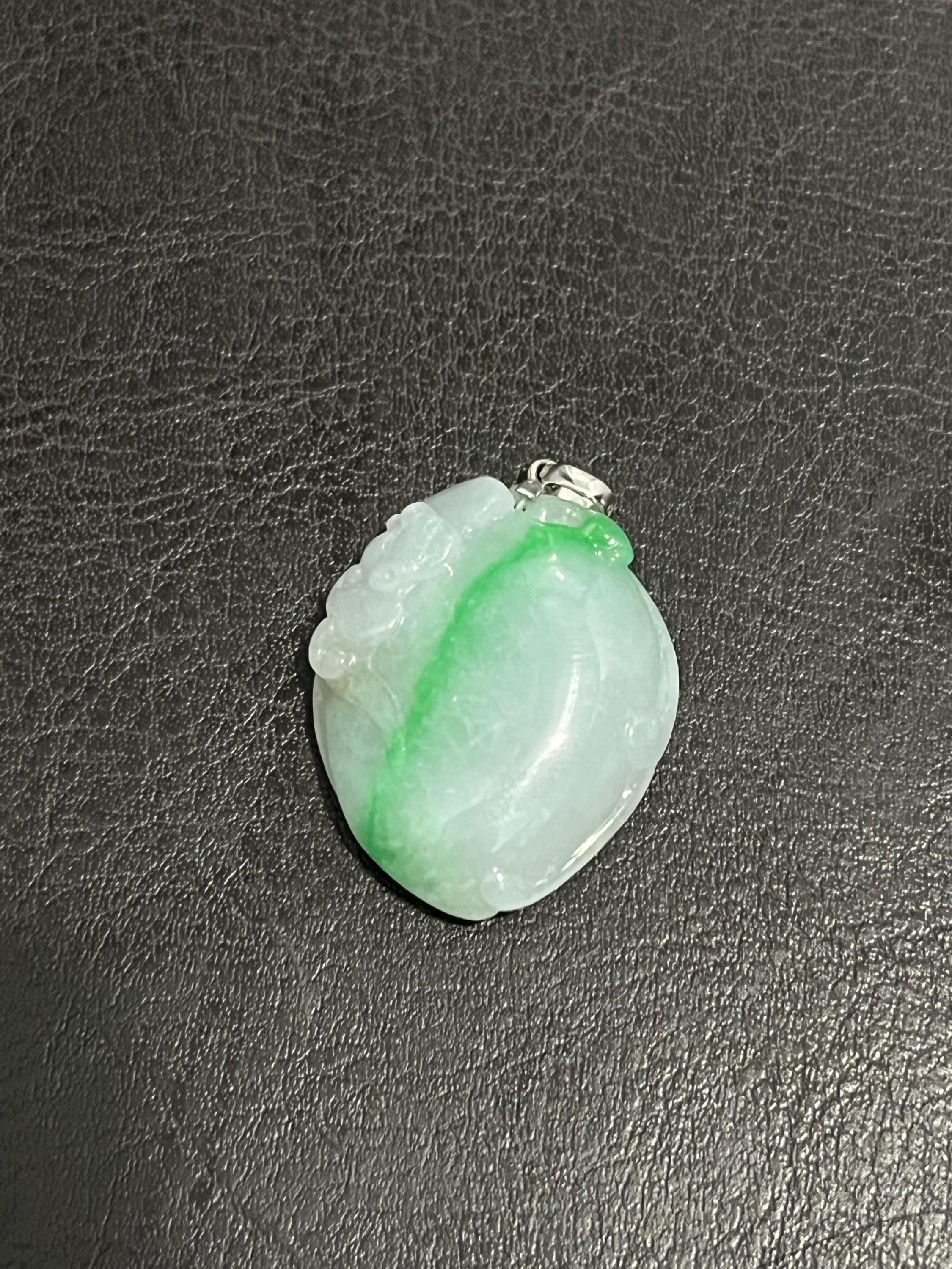 ホワイトゴールド　ヒスイ　ペンダント K18 WG ホワイトゴールド 天然翡翠 ジェダイト 1.73ct □ ダイヤモンド