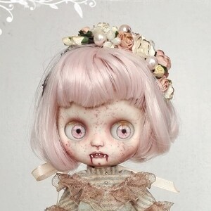 IRIA Middie Blythe Vmpire custom doll girl ooak Antique Shop Dolls