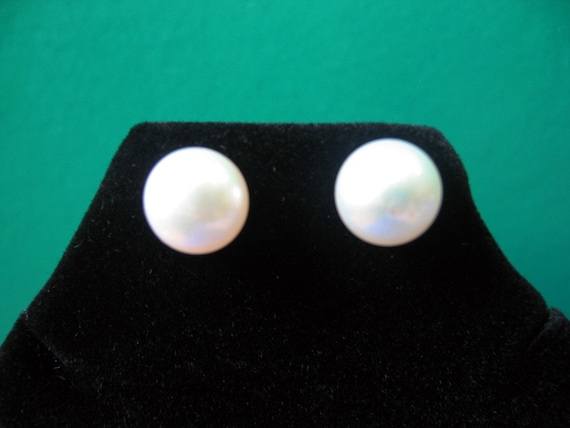 Orecchini in oro bianco 18k con perla naturale coltivata mm 5.00 | GV Orecchini in oro bianco 18k con perla naturale coltivata mm 5.00 | GV