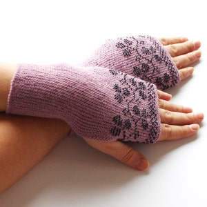 Elegant light purple wool fingerless gloves with black beaded blackberries - READY to ship