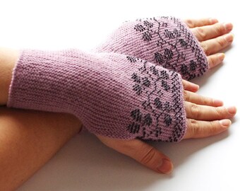 Elegant light purple wool fingerless gloves with black beaded blackberries - READY to ship