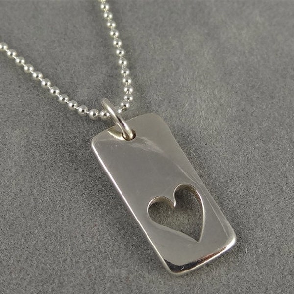 Collier sterling silver heart cutout tag