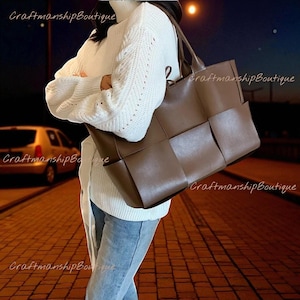 Handmade Leather Woven Tote Bag: Fashion Shoulder Bag