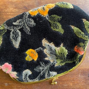 Vintage Floral Clutch, Antique Carpet Bag Style Purse, Black Velvet Kiss Lock Handbag