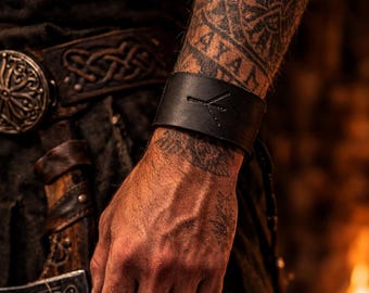 Wikinger-Runenarmband aus Leder – Algiz-Rune – Nordisches Schutzsymbol – Handgefertigtes Lederarmband