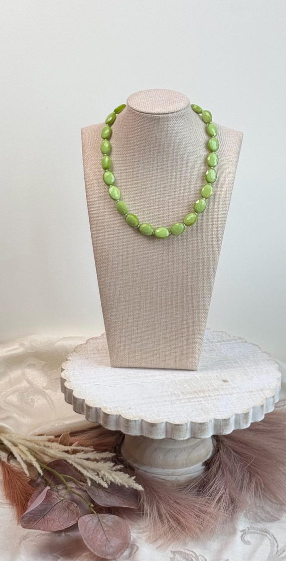 Chunky, Avocado Green Gold, Faceted Oval, Women display picture 1