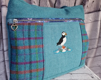 Torba typu tote z tweedu Harris Puffin, ręcznie robiona, Hebrydy Zewnętrzne, haftowany szkocki ptak morski, damska torba na ramię z podszewką z bawełny