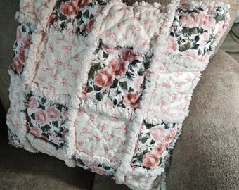 Roses patchwork rag pillow