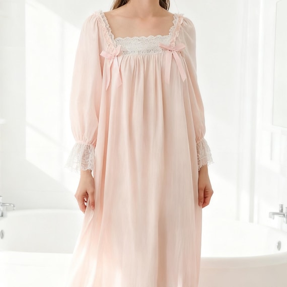 Victorian Girly Night Robe, Vintage Ruffled Nightgown, Pink Lace Trim Long Sleeve Nigthress, Bow Decor Sleepwear, Cottagecore Cozy Nightgown Victorian Girly Night Robe, Vintage Ruffled Nightgown, Pink Lace Trim Long Sleeve Nigthress, Bow Decor Sleepwear, Cottagecore Cozy Nightgown