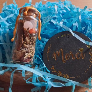 Fiole ésotérique, spell jar, fiole magique, fiole de sorcière, pot de sort #fiole#magie#spelljar#esoterique#sorcière#witch#petitpotdesort