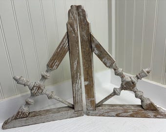 Antique Architectural Salvaged Porch Brackets / Gingerbread Corbels / set of 2