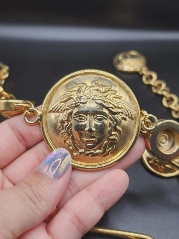 Gianni Versace Vintage Rare Gold Plated Medusa Medallion Statement Belt/Necklace Vintage Versace Gold Medusa Medallion Adjustable Chain Belt  main image 3