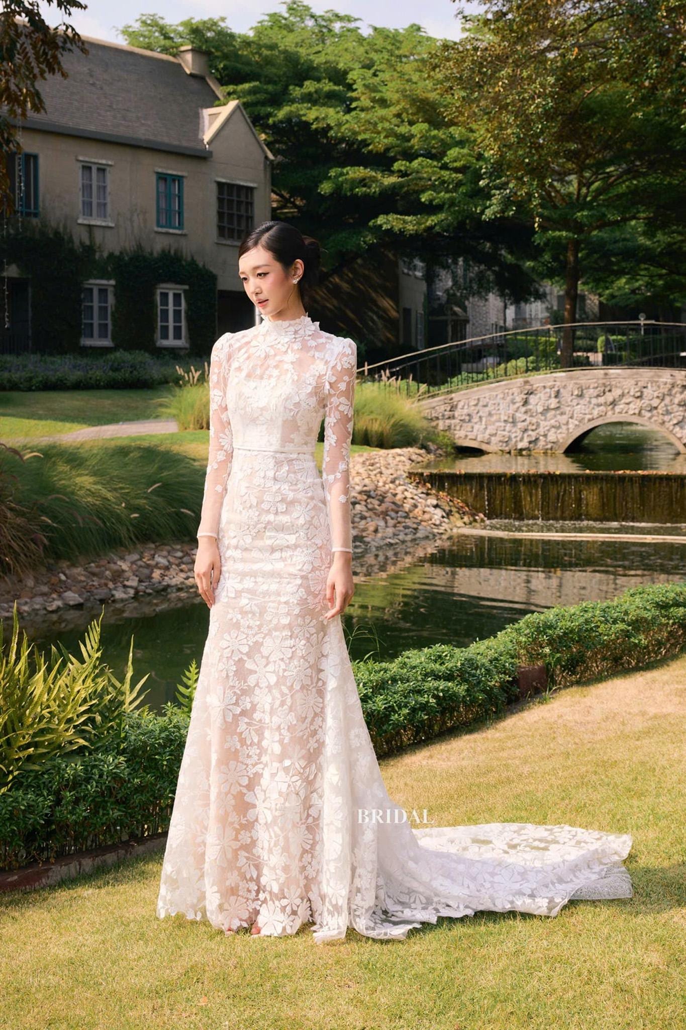 high neck long sleeve lace mermaid wedding dress Lace Mermaid Wedding Dresses Long Sleeves Applique Button Back Elegant High Neck