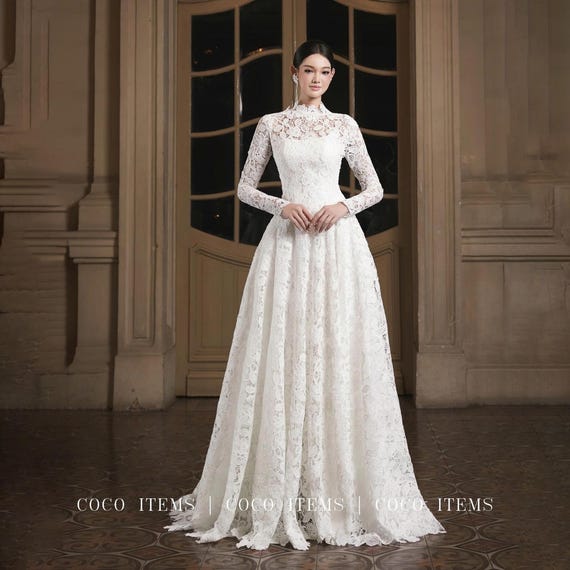 ハイカラーのレースのウェディングドレス、長袖のヴィンテージスタイル