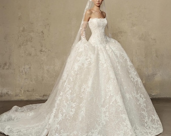 Lace Corset Ball Gown Wedding Dress – Luxury Bridal Gown with Long Train