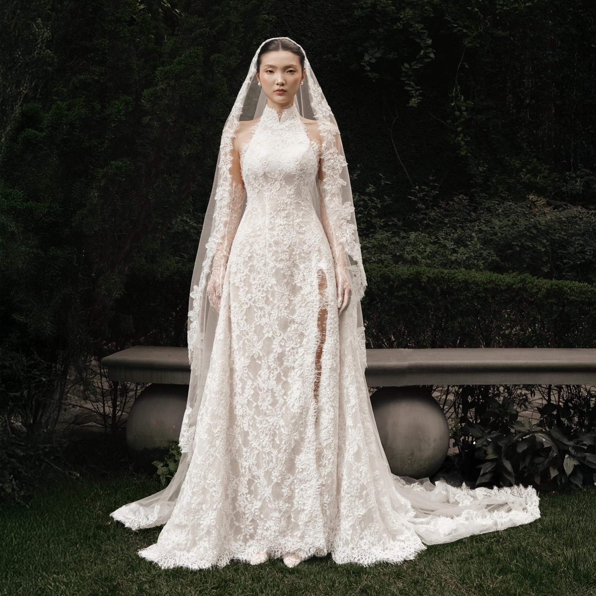 long sleeve halter top wedding dress Detachable Sleeves structured bodice