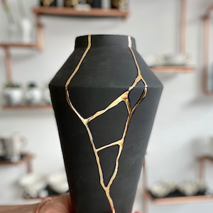 Large Kintsugi Vase in Black or White