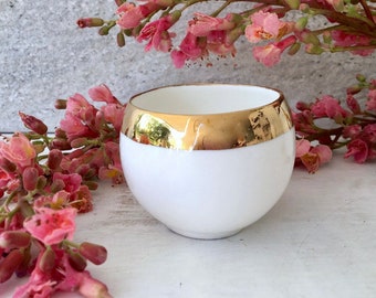 Minimalist Tea Bowl with Gold Rim, White Porcelain Cup