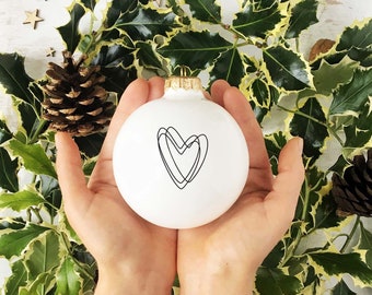 Bauble de Noël blanc avec cœur, Bauble de Noël minimaliste, Décoration d’arbre de Noël