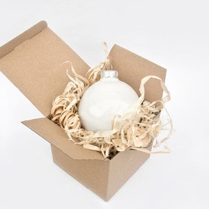 White Christmas Bauble with Heart, Minimalist Christmas Bauble, Christmas Tree Decoration image 9