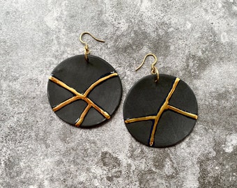 Boucles d'oreilles noires en kintsugi, grandes boucles d'oreilles pendantes en porcelaine