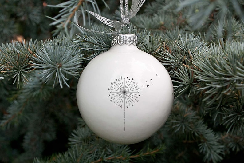 Bauble de Noël minimaliste avec pissenlit, grand ornement de Noël, ornement de Noël blanc image 1