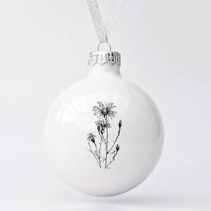 Minimalist Christmas Bauble with Vintage Chamomile Drawing, Handmade Christmas Bauble with botanical drawing