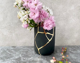 Schwarze Kintsugi Vase, Minimalistische Kintsugi Vase