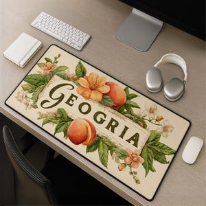 Alfombrilla de escritorio vintage Georgia Peach - alfombrilla de ratón floral grande, alfombrilla de escritorio extendida, regalo sureño de melocotón para amantes y fans de Georgia.