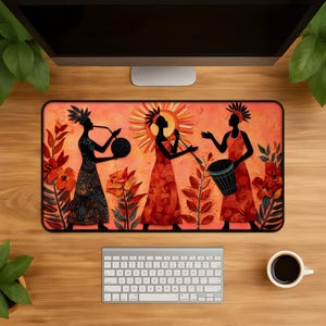 Färgglad afrikansk musik skrivbordsmatta - Boho tribal kvinnliga trummisar folkkonst musmatta soltrumma illustration present till musikälskare speltillbehör