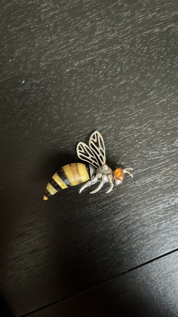 Bee pendant - image 1