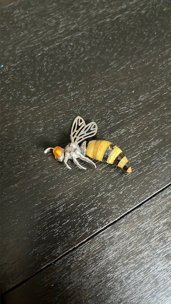 Bee pendant - image 2