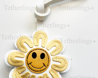 Daisy Vegan Leather Bag Charm: Hand-Stitched Floral Purse Keychain