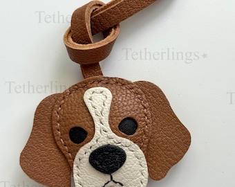 Ciondolo in pelle a forma di cane Cavalier King Charles Spaniel, portachiavi fatto a mano per borsa, zaino o pochette.