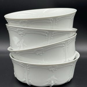 Vintage Tirschenreuth Baronesse White Porcelain Fruit Cereal Bowls - Set of 4