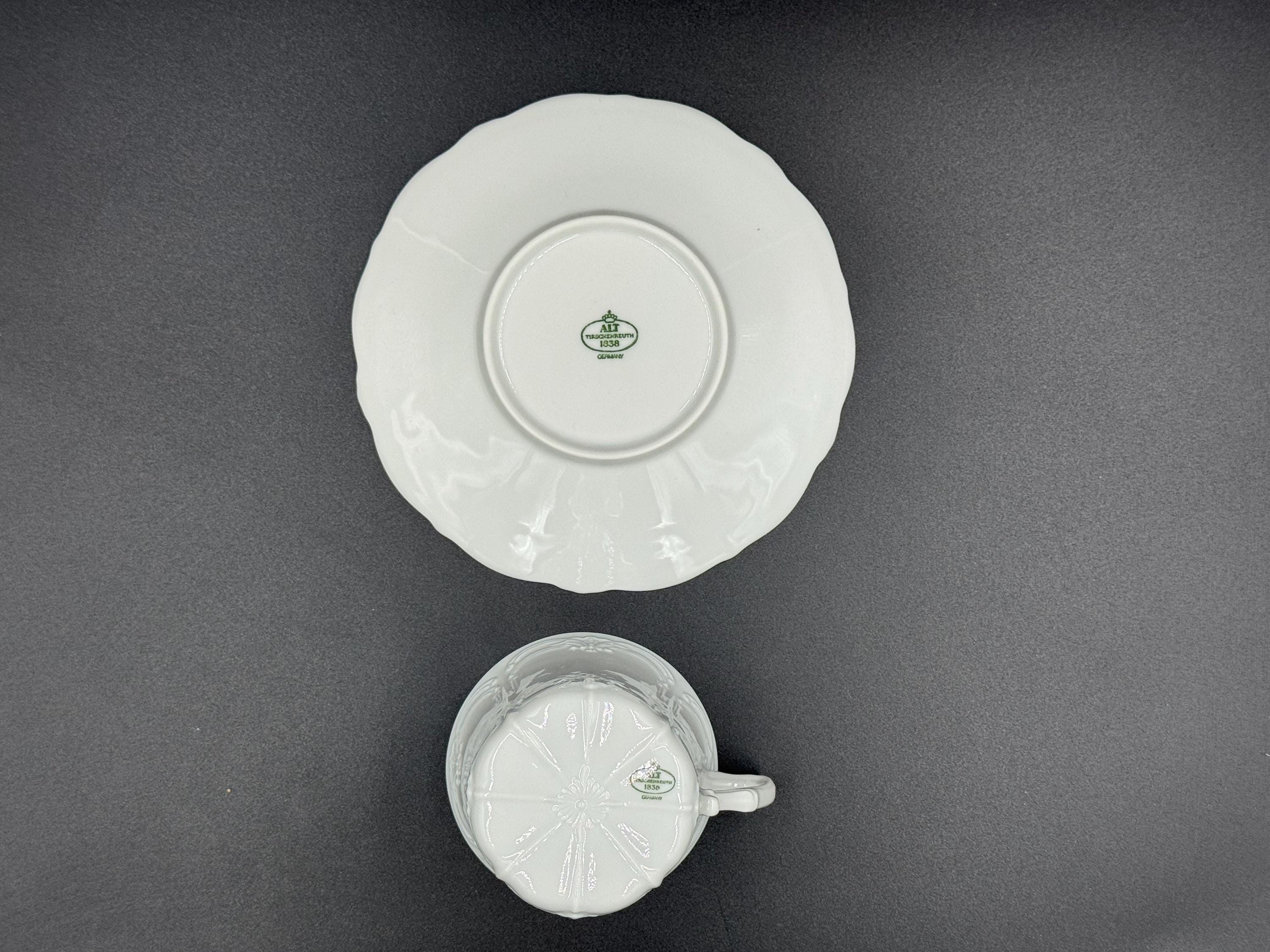 TIRSCHENREUTH ホワイト食器セット Vintage Tirschenreuth Baronesse Coffee Cup & Saucer Set – Embossed