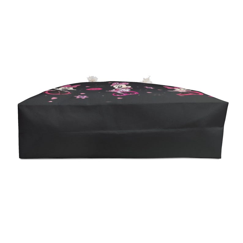 Minnie Mouse Weekender Bag: Playful Travel Bag for Kids & Adults image 4