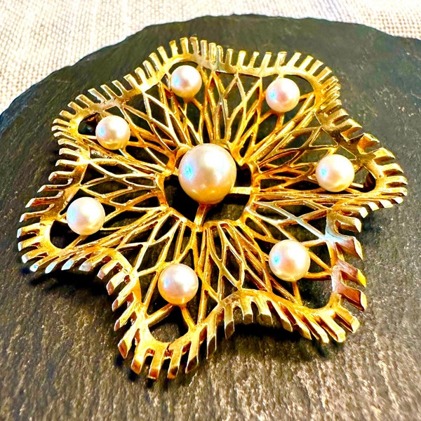 14k large ruffled snowflake brooch with lustrous Akoya pearls circa 1970s, almost 2" in diameter